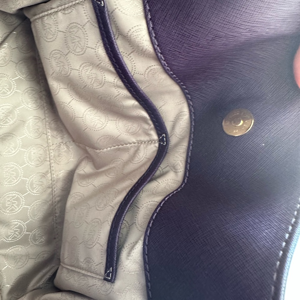 NWOT michael kors purple purse with handles and shoulder strap - Picture 11 of 13